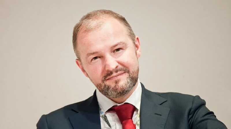 Олигарх Роман Троценко уходит из компании «Аеон Майнинг»: передача долей «надежному представителю»