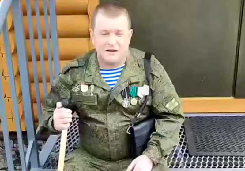 Участник «СВО» после полученной травмы вынужден просить подаяние
