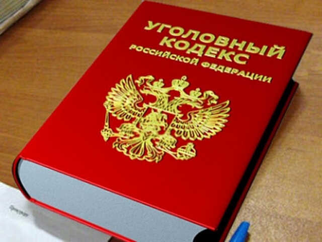 Житель Питера попал в объектив камер, когда насиловал падчерицу-инвалида возле парадной