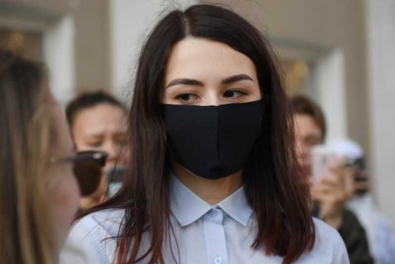 Суд признал действия сестер Хачатурян самообороной после посмертного приговора их отцу