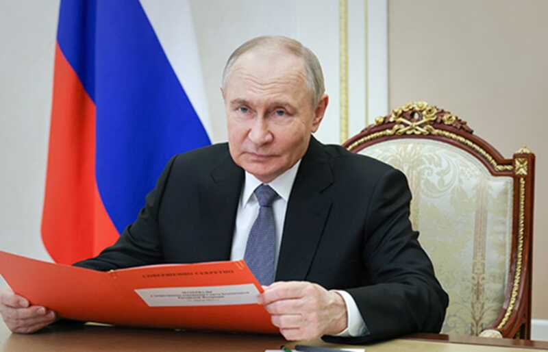 Путин продлил обязательство для экспортеров продавать валютную выручку