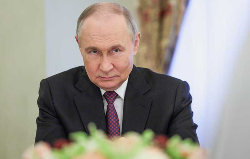 Путин объявил о временном прекращении огня в честь 80-летия Победы