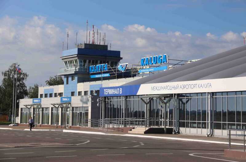 Аэропорт Калуги временно остановил прием и отправку самолетов