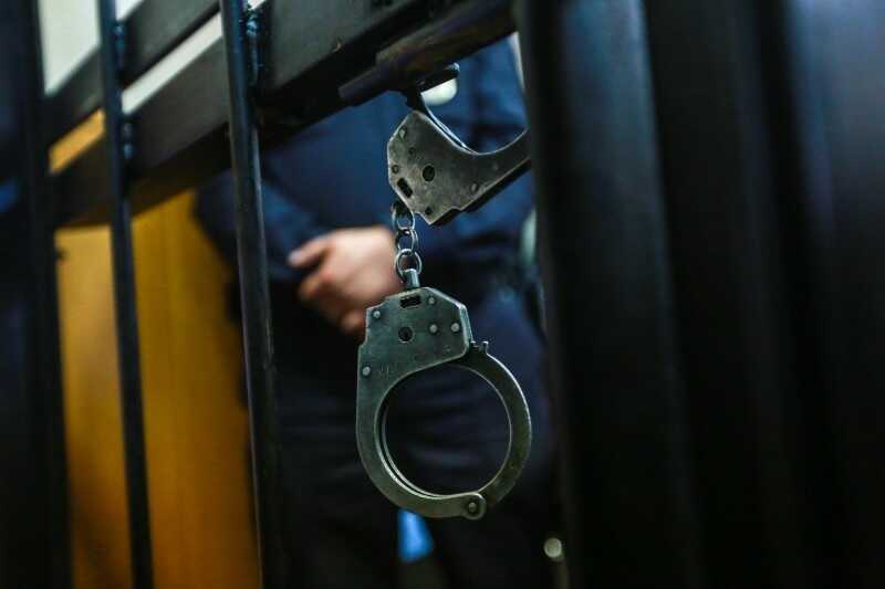 В Азербайджане в зале суда продемонстрировали избитых россиян