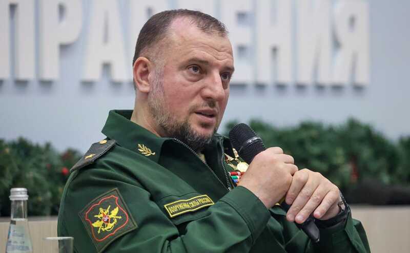 Административные рычаги и политическая умеренность: каким способом Москва подготавливает Алаудинова к "временной проверке"