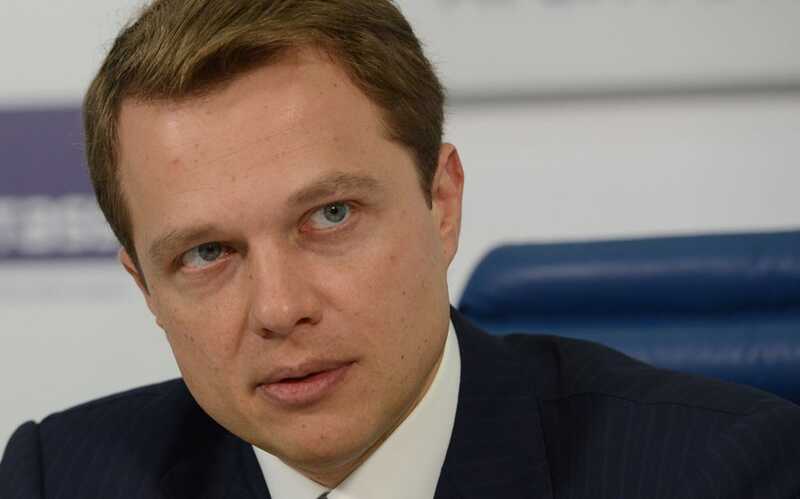 Партнер бизнесмена Максима Ликсутова по личным отношениям занимала должность пресс-секретаря у Собянина