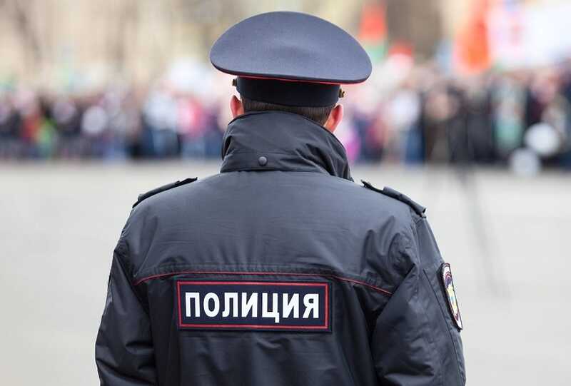 В Москве подозрительный фургон у хранилища ЦБ вызвал интерес охраны и силовиков