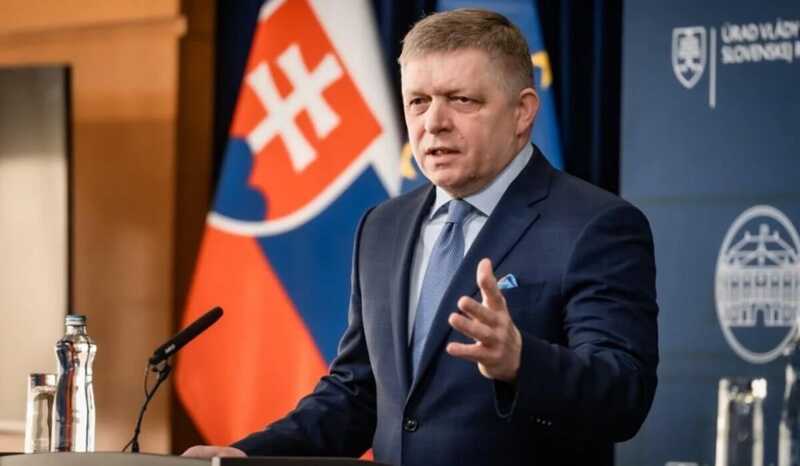 Премьер-министр Словакии Роберт Фицо пригрозил наложить вето на введение нового пакета санкций против России
