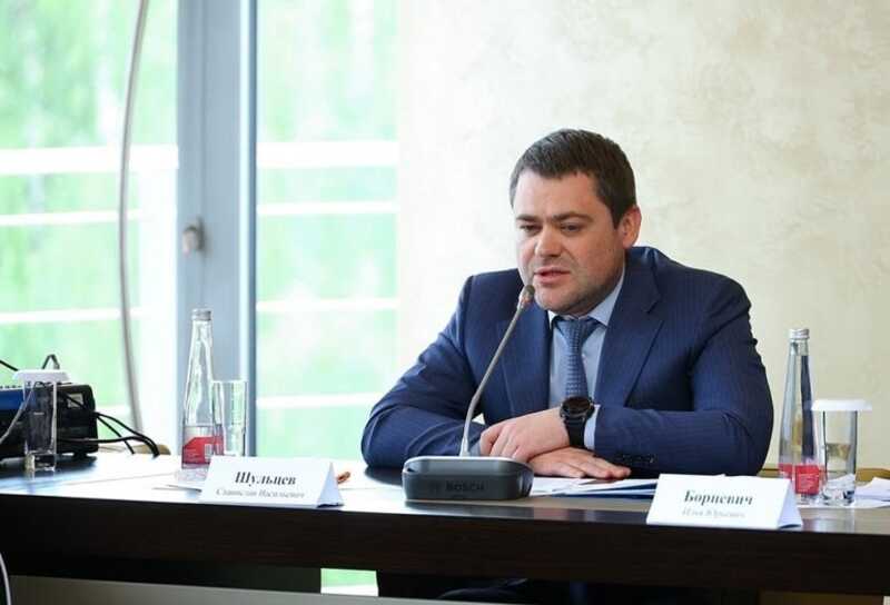 Заместителя председателя правительства Новгородской области задержали за получение взятки в особо крупном размере