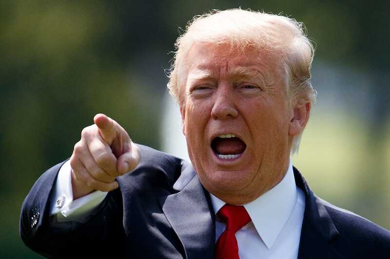 Трамп заявил, что журналисты сфальсифицировали его автограф под поздравлением Джеффри Эпштейну