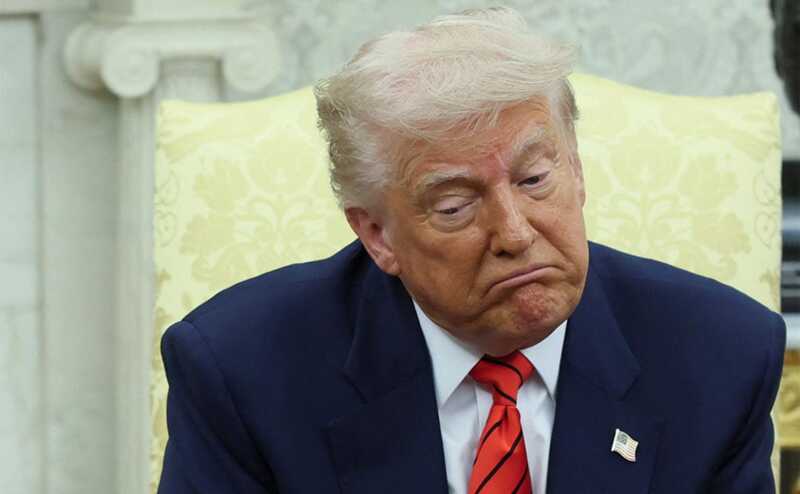 Трамп требует от The Wall Street Journal 20 миллиардов долларов из-за "послания с обнажённой дамой"