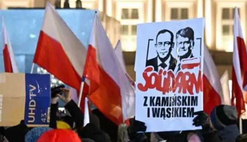 Скандального польского депутата обвинили в серии провокаций и нападений