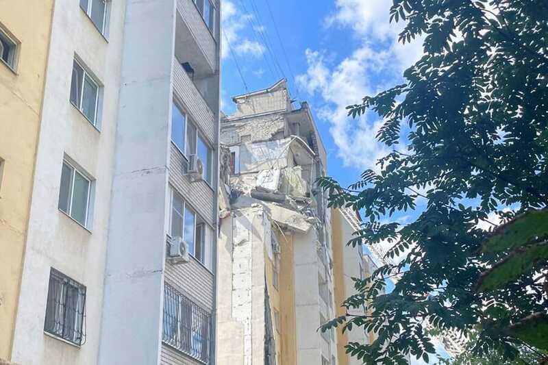 В Саратове произошёл взрыв, который разрушил жилой дом и привёл к гибели трёх человек