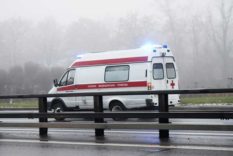 В Подмосковье мужчина повредил шею во время неудачного прыжка в озеро