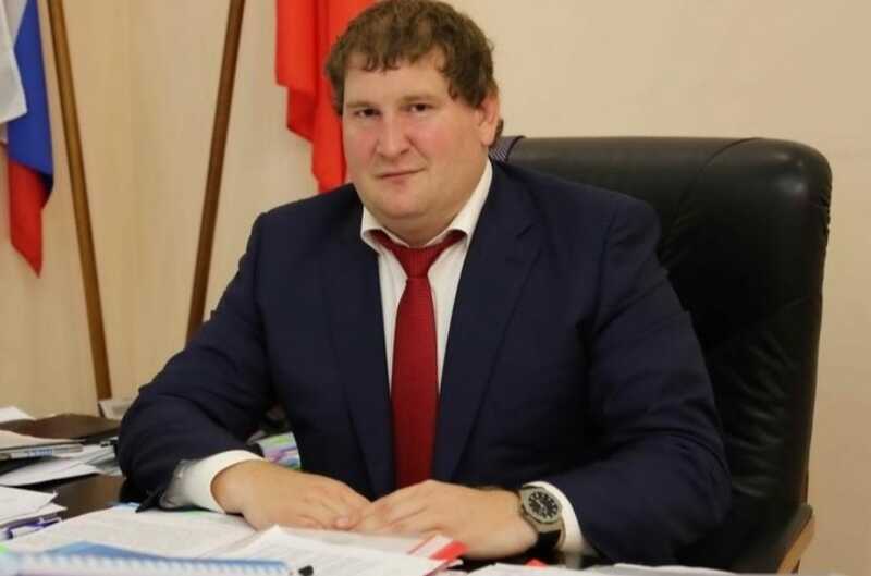 "Решала" Андрей Потапов вывел огромные суммы из ЖКХ Волгограда и остался в тени