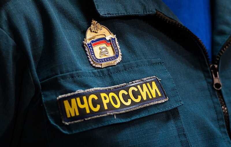 В Астрахани обрушился подъезд многоэтажного дома: МЧС ищет выживших