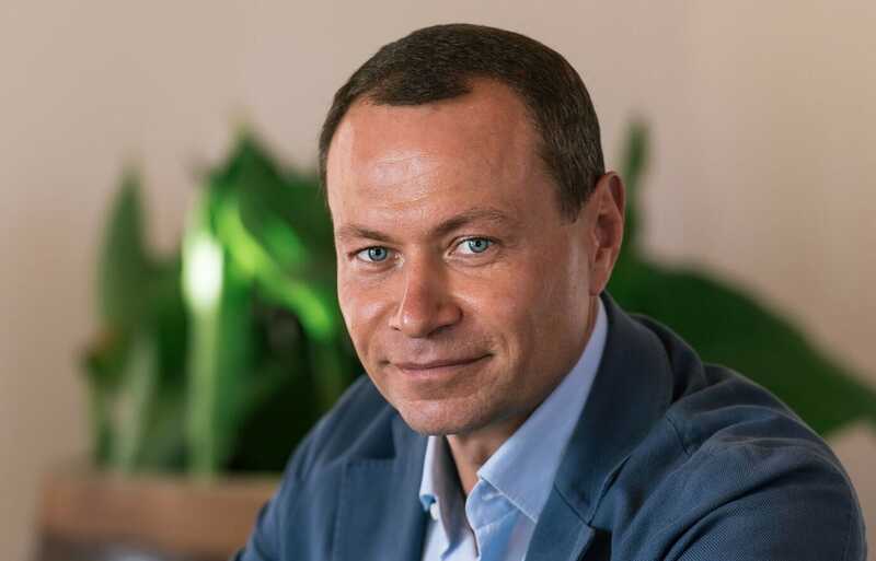 Семейная схема: бывший мэр Владивостока Владимир Николаев похитил имущество на 15 миллиардов рублей, прикрываясь сестрой