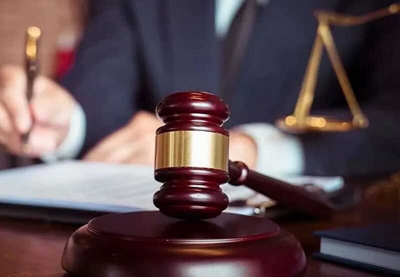 Омский суд назначил мужчине наказание за комментарий против «Единой России»