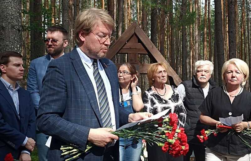 Националисты попытались помешать проведению Дня памяти жертв Большого террора в Карелии