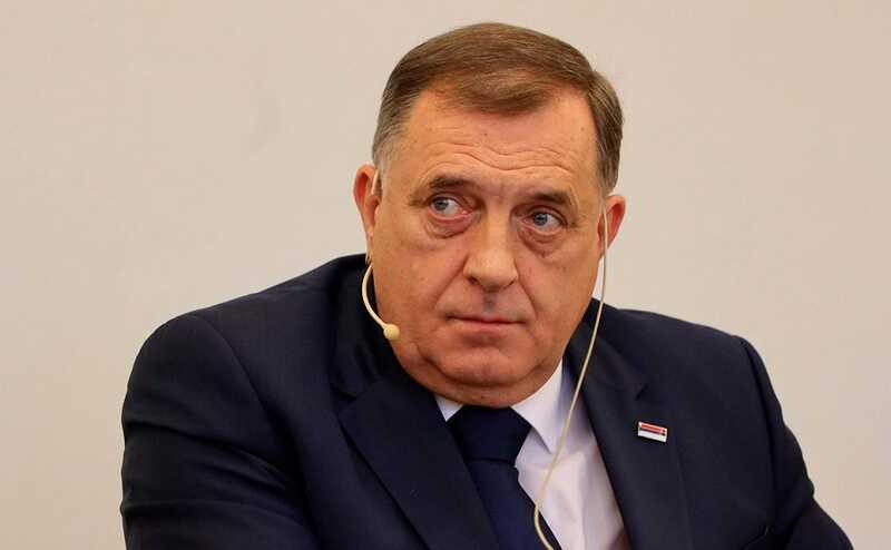 Президент Республики Сербской Милорад Додик не планирует покидать пост после отстранения