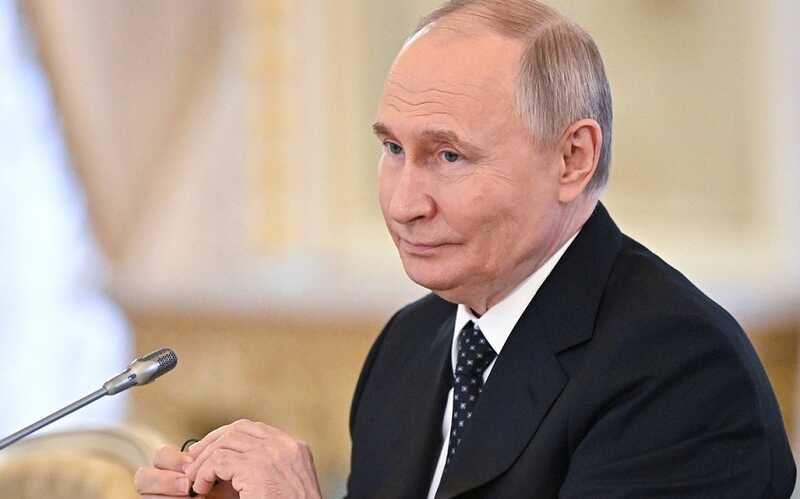 Владимир Путин считает ОАЭ подходящим местом для встречи с Трампом