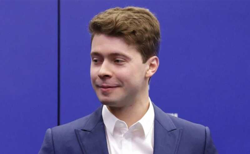 Сын Медведева Илья начал работать в «Ростех» в должности советника с зарплатой 270 тысяч рублей
