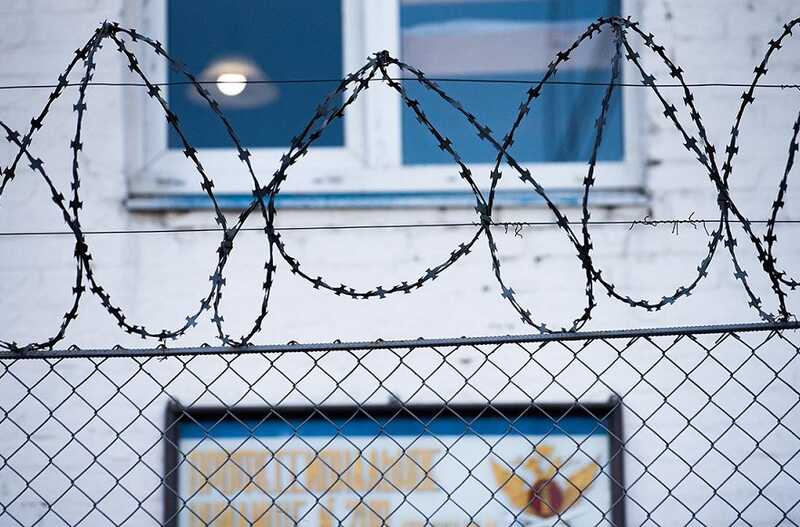 Учреждения Омска снова начинают изолировать заключённых от их адвокатов