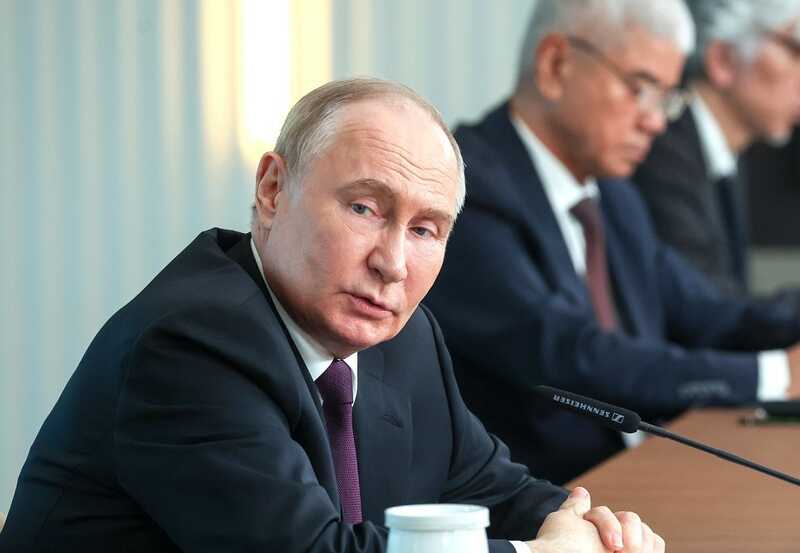 Путин предложил Китаю выступить гарантом безопасности Украины