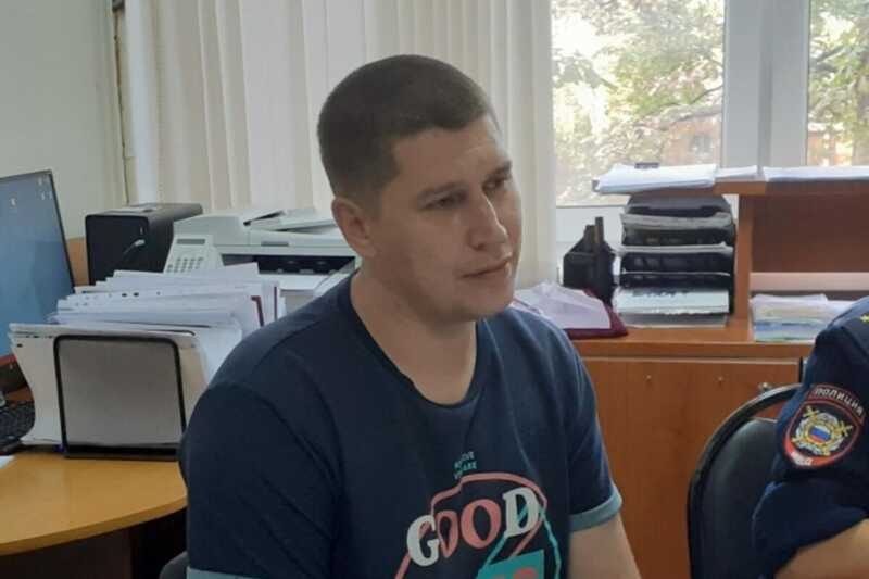 Руководителя «Русской общины» Руслана Денисова задержали по обвинению в вымогательстве 1,5 миллиона рублей