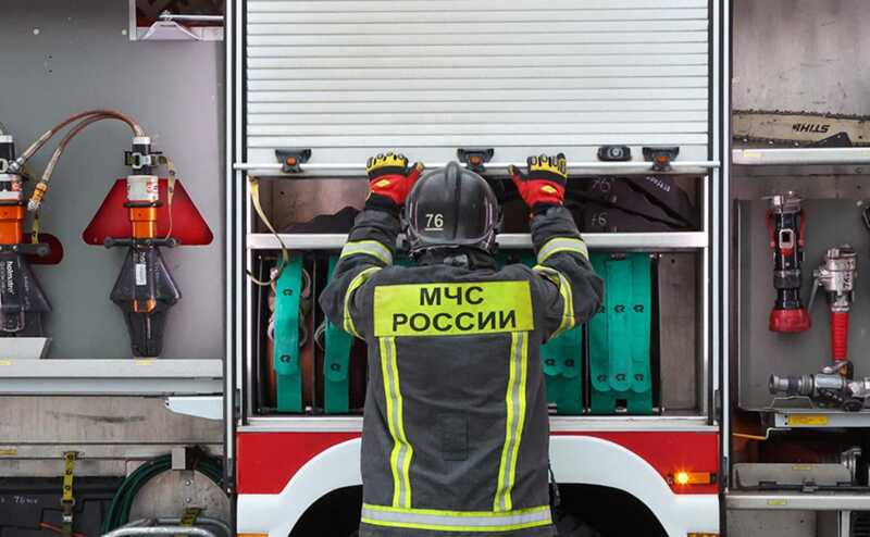 В Новошахтинске из-за падения частей беспилотника возник пожар на производственном объекте