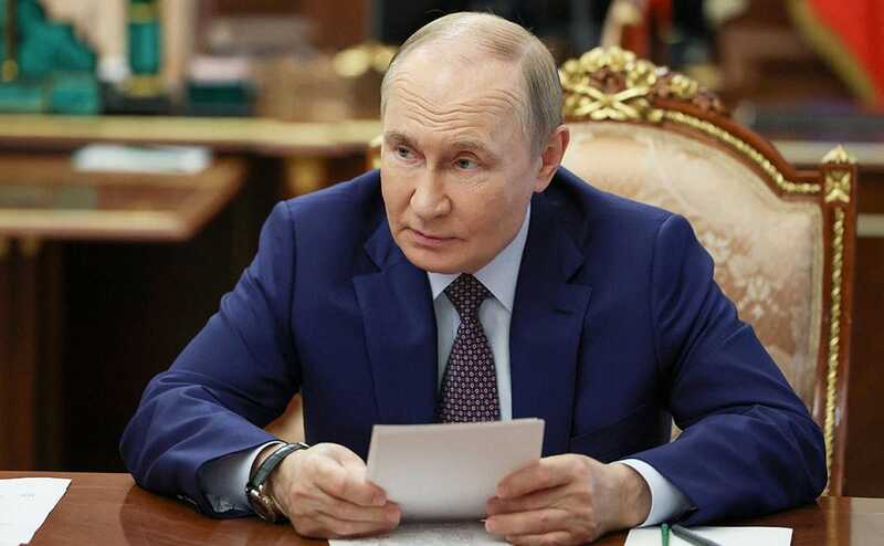Российский рынок резко упал после отказа Путина от встречи с Зеленским