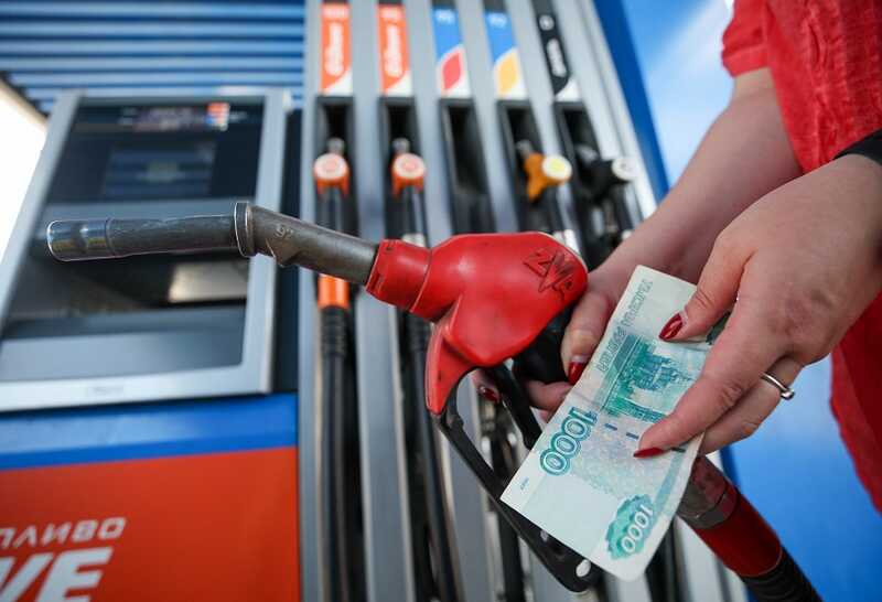 Россия сталкивается с повышением цен на бензин после многочисленных атак беспилотников