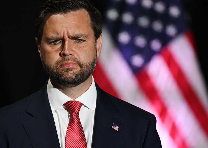 Вице-президента США Джея Ди Вэнса встретили возгласами «Свободу Вашингтону!» при раздаче бургеров