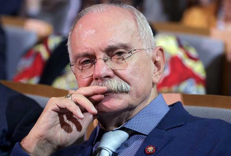 Российским школам предложено отпраздновать юбилеи Никиты Михалкова и Владимира Жириновского