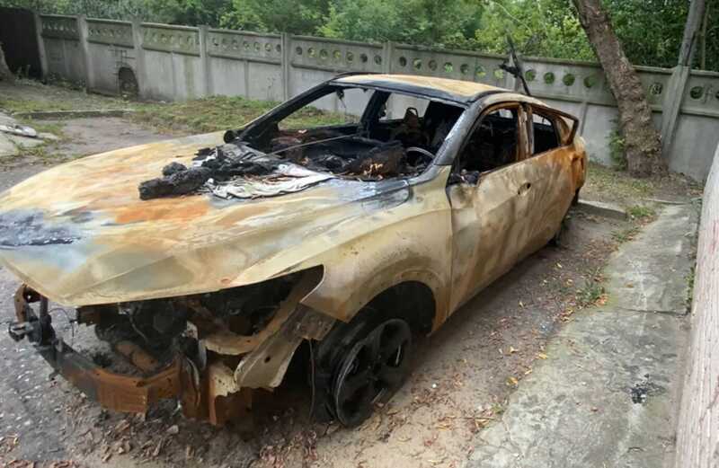 В Подмосковье мужчина поджёг два автомобиля и гараж своего бывшего коллеги